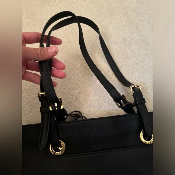 Black MICHAEL KORS , MK saffiano leather bag - Picture 4 of 12